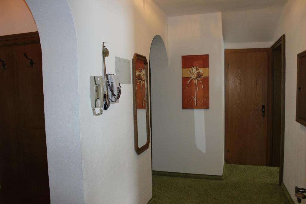 Ferienwohnung Haus am Mühlanger Serfaus Zimmer foto