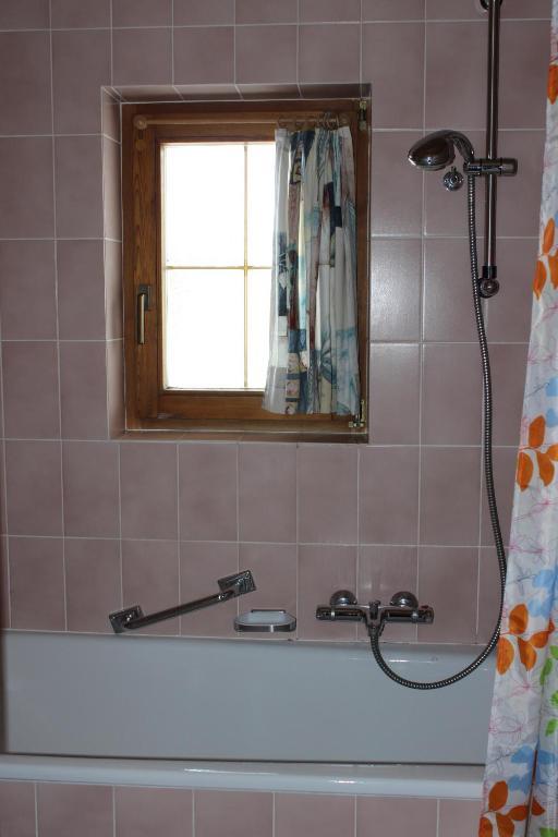 Ferienwohnung Haus am Mühlanger Serfaus Zimmer foto